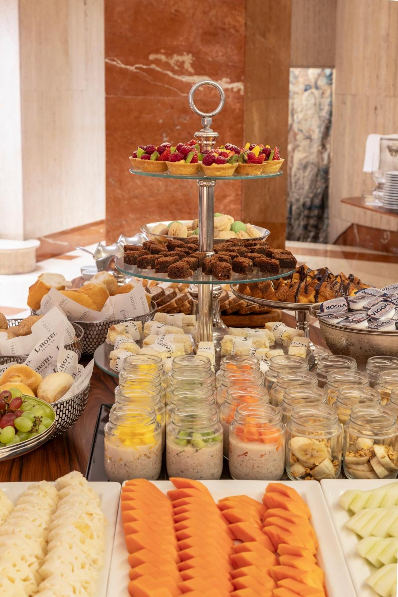L'Hotel Portobay Σάο Πάολο Εξωτερικό φωτογραφία A selection of desserts